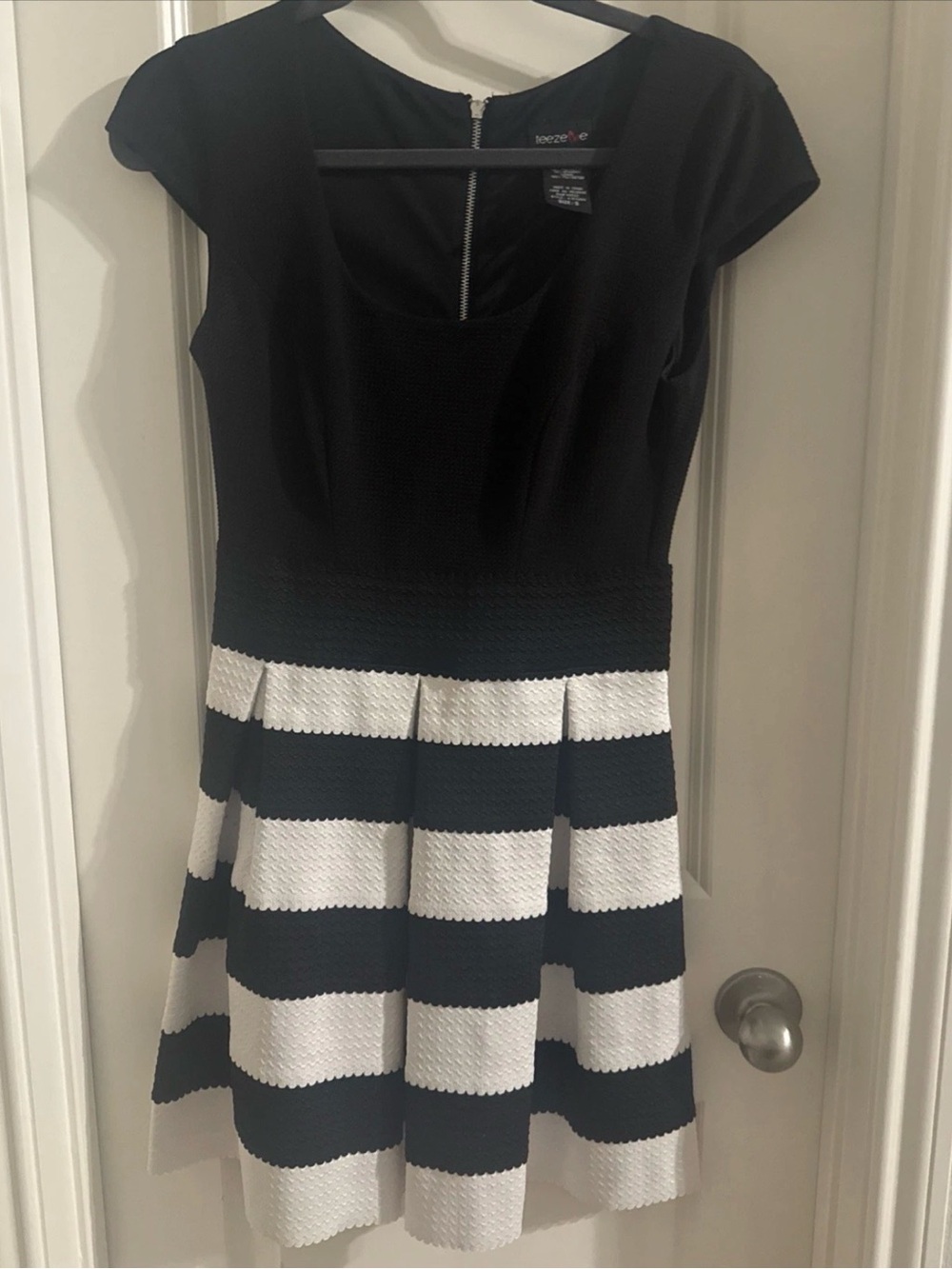 Black & White Striped Fit-and-Flare Dress Small